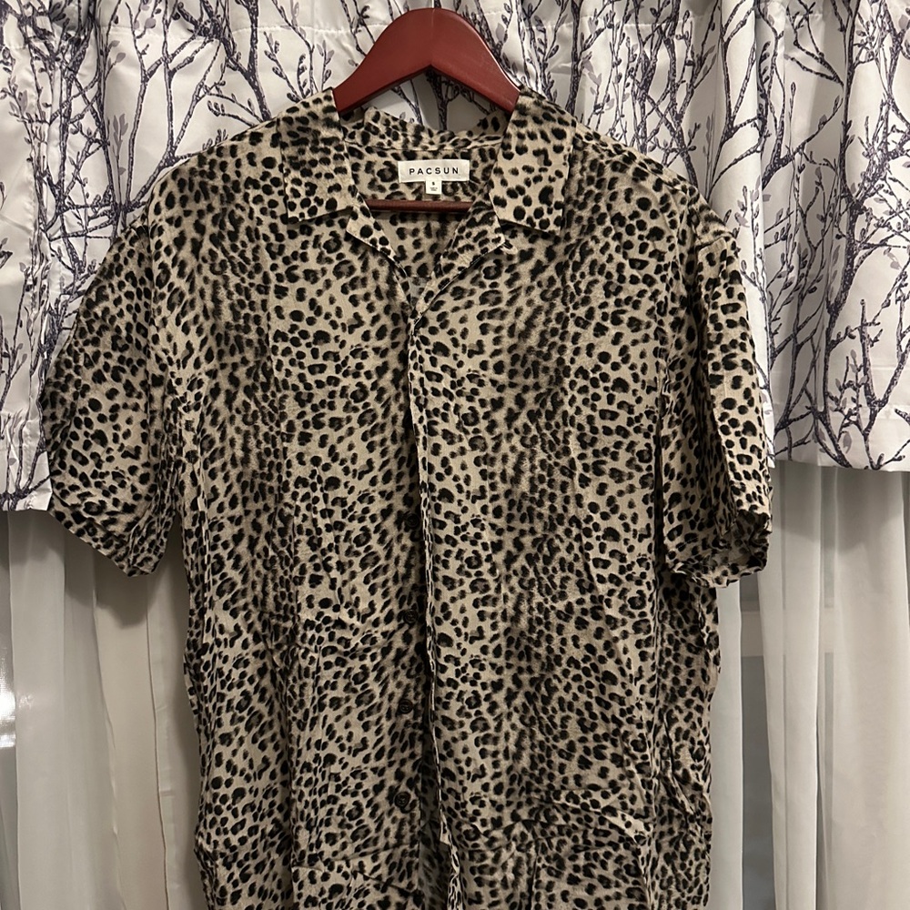 Men’s Animal Print Camp Collar Shirt